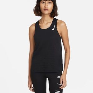 NWT Nike running tank